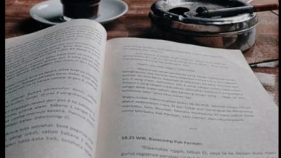 Hukum di Persimpangan